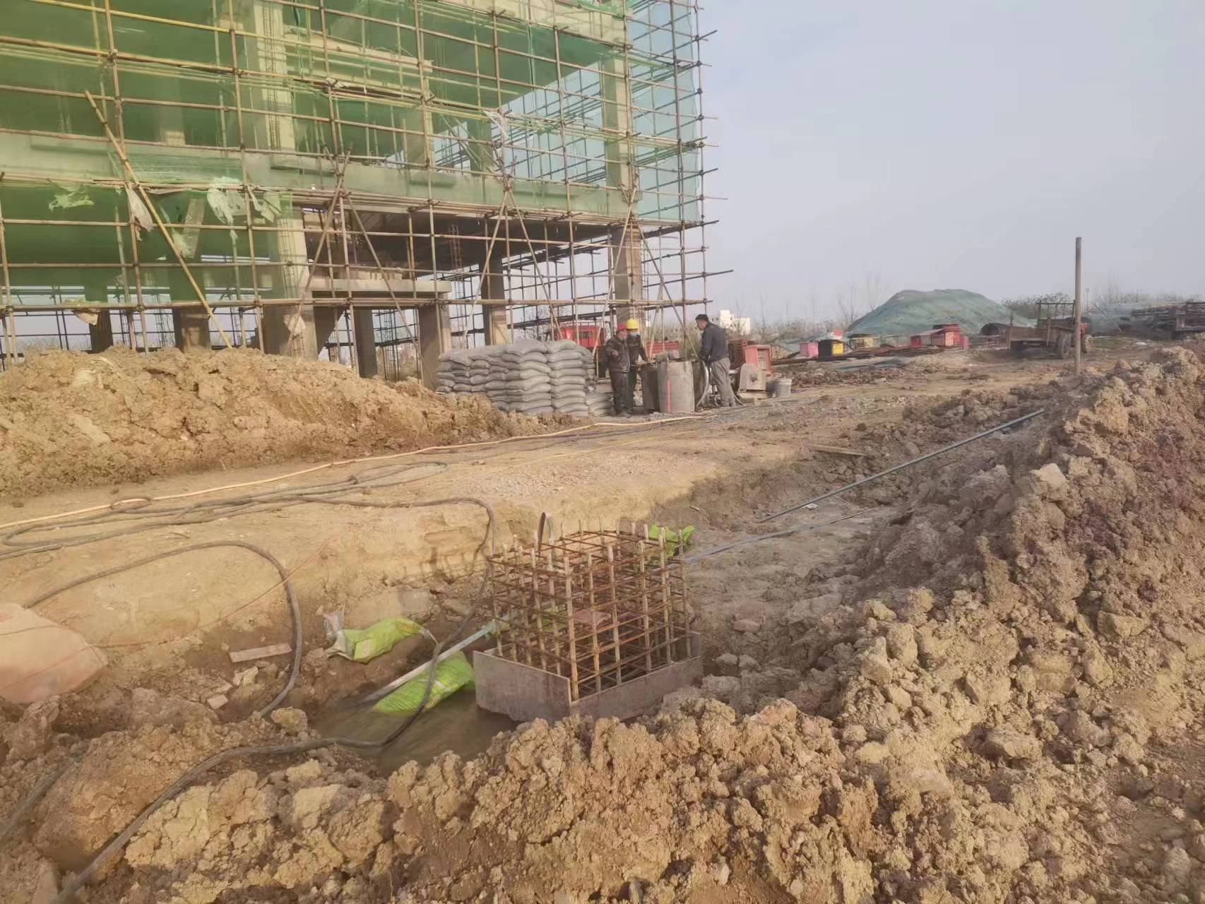 河口当桥梁出现裂缝的时候应该及时加固修补